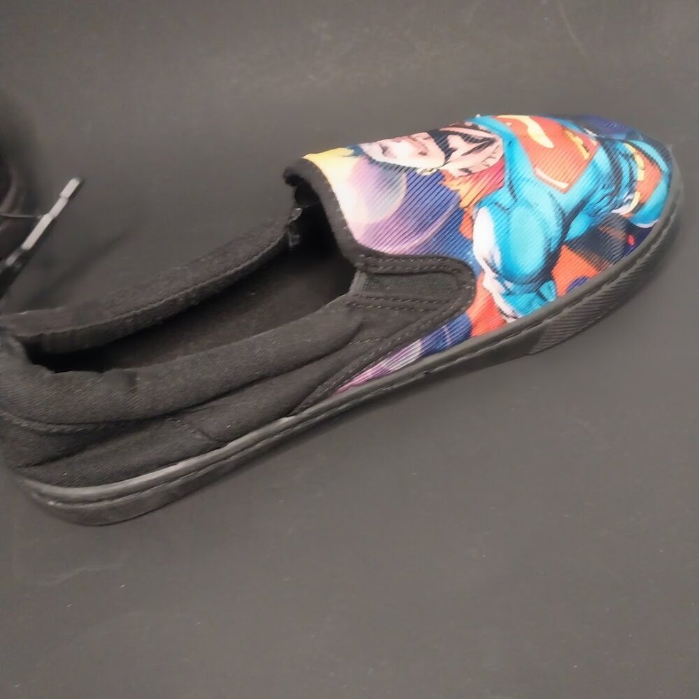 DC Comics: Superman Men's Shoes - Picture 4 of 13